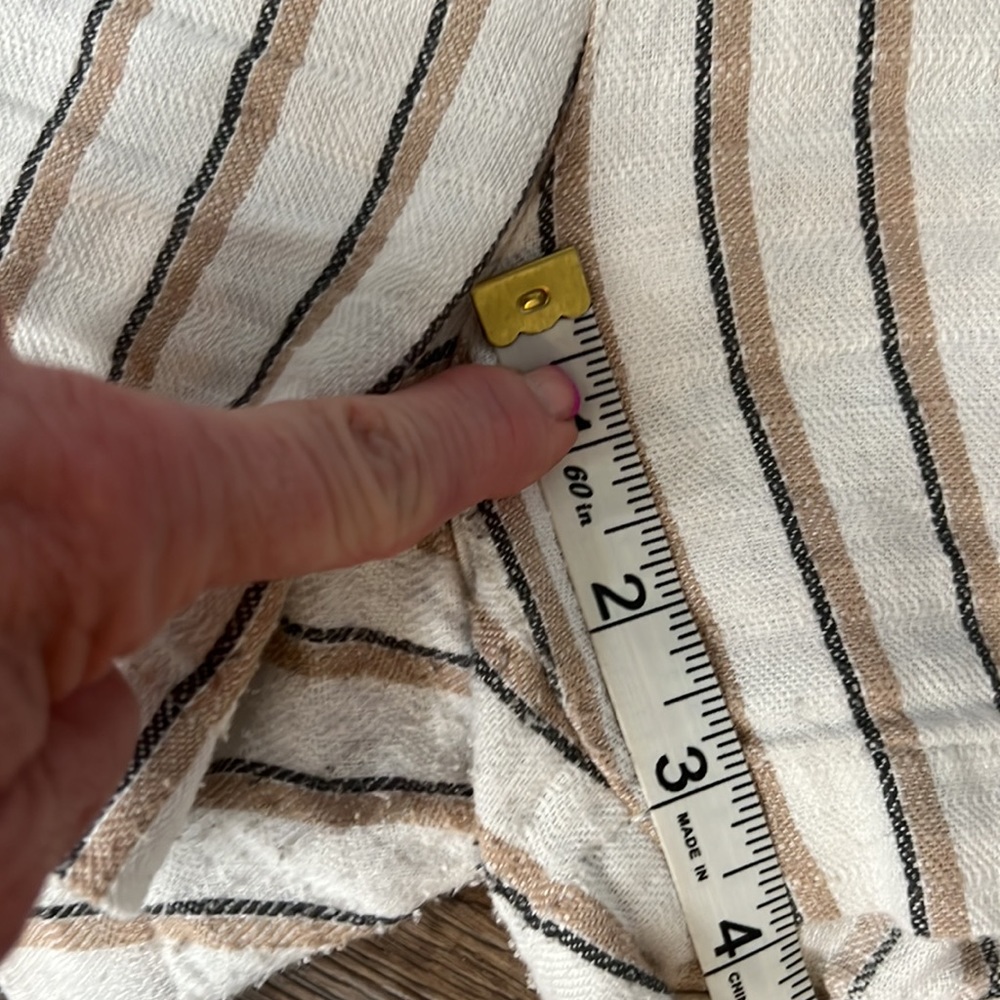 Old Navy Drawstring Shorts - Picture 5 of 7